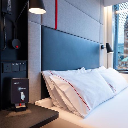 Готель Citizenm London Victoria Station Екстер'єр фото